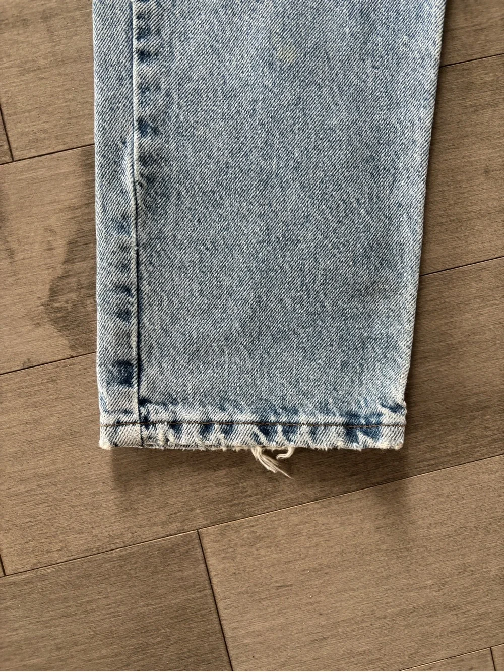 Vintage Tommy Hilfiger High-Rise Light Blue Denim Jeans - Picture 8 of 15